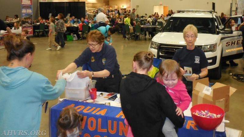 Kids EXPO - Fredericksburg Expo center
February 2017
Chris Schoon and Janet Schroder handing our goodie bags