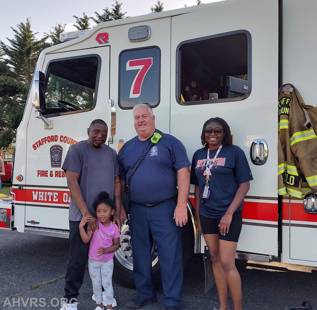 E7 Chief Ronnie Martin 
Recruitment/Open House Event at White Oak VRS may 17