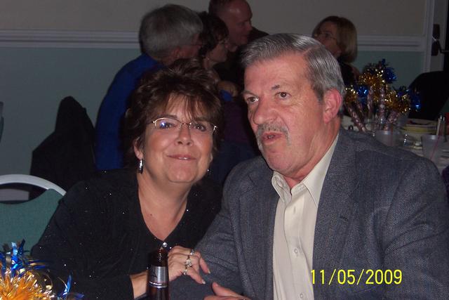 Patti and Steve Schmidt enjoy the evening Banquet 2009