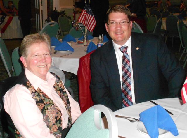 Aquia Harbour Board Members Tina Talley and Chris Green
AHVRS Banquet 2012